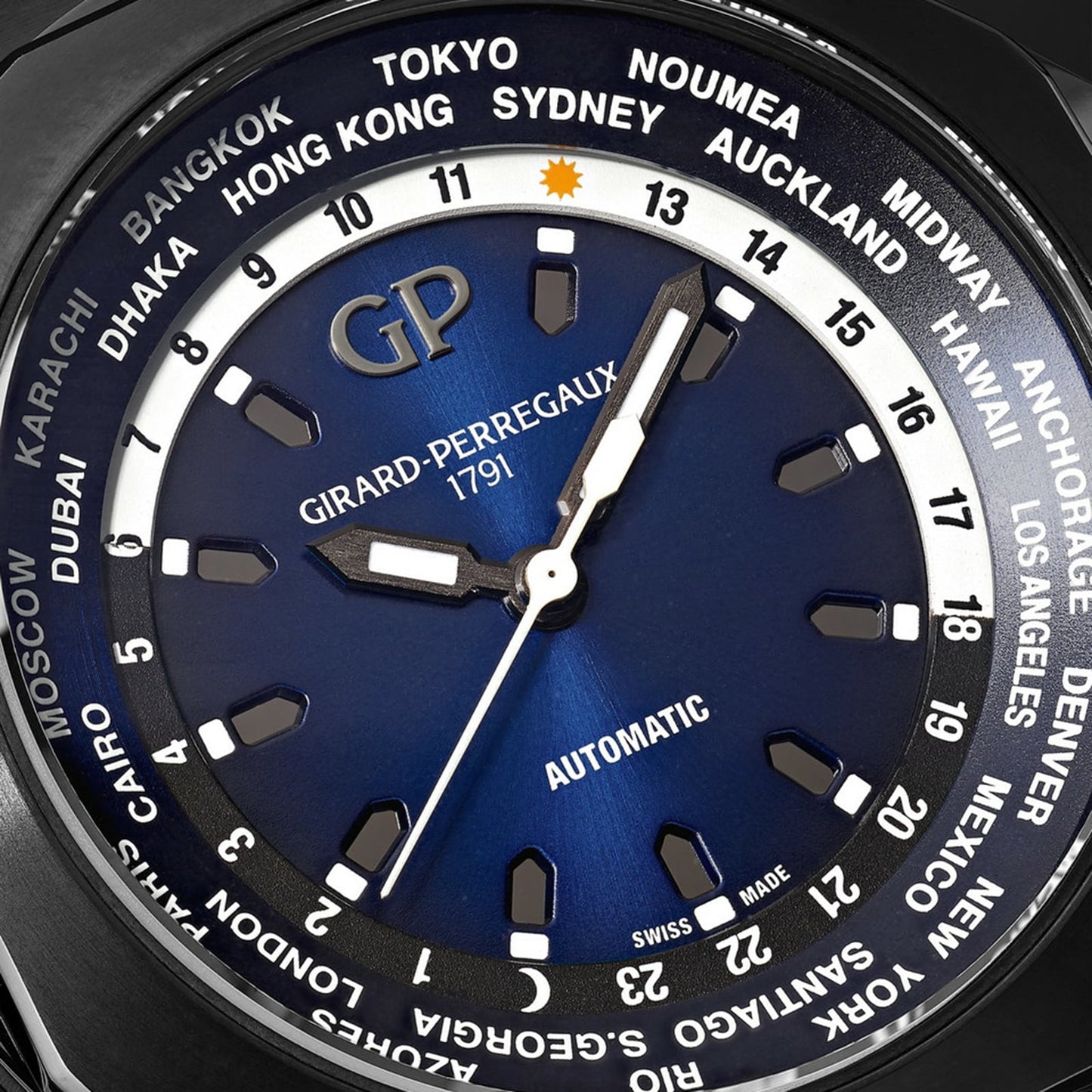 GIRARD PERREGAUX Laureato Absolute WW.TC 81065-21-491-FH6A