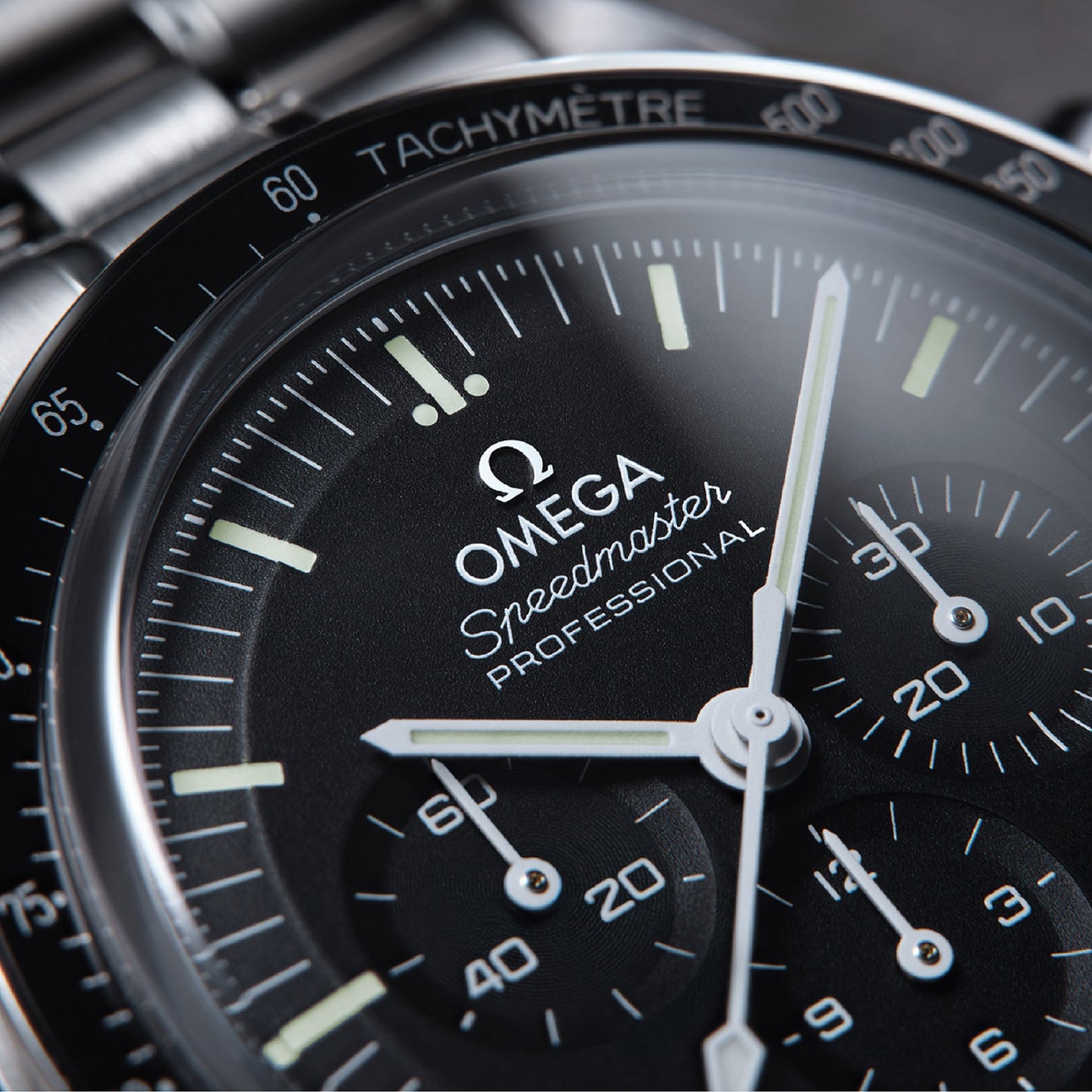 OMEGA New 2021 Speedmaster Moonwatch Professional Co-Axial Master Chronometer 42mm Mens O31030425001002